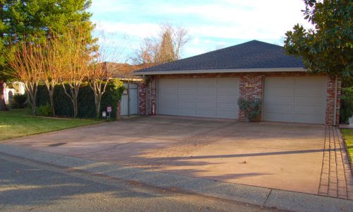 513 Royal Oaks Dr Redding Front
