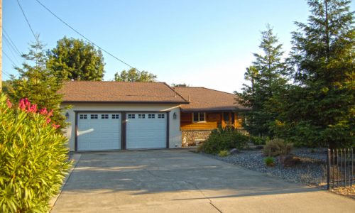 1325 Mistletoe Redding CA 96002 MLS#12-3445